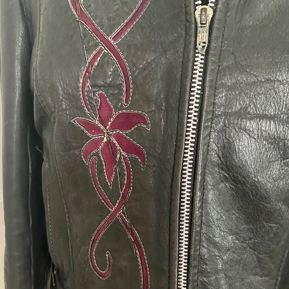 Gypsy Leather Motorcycle Jacket. Black,  Plum Suede Trim. Fringe, Studs.  12 - Picture 6 of 16